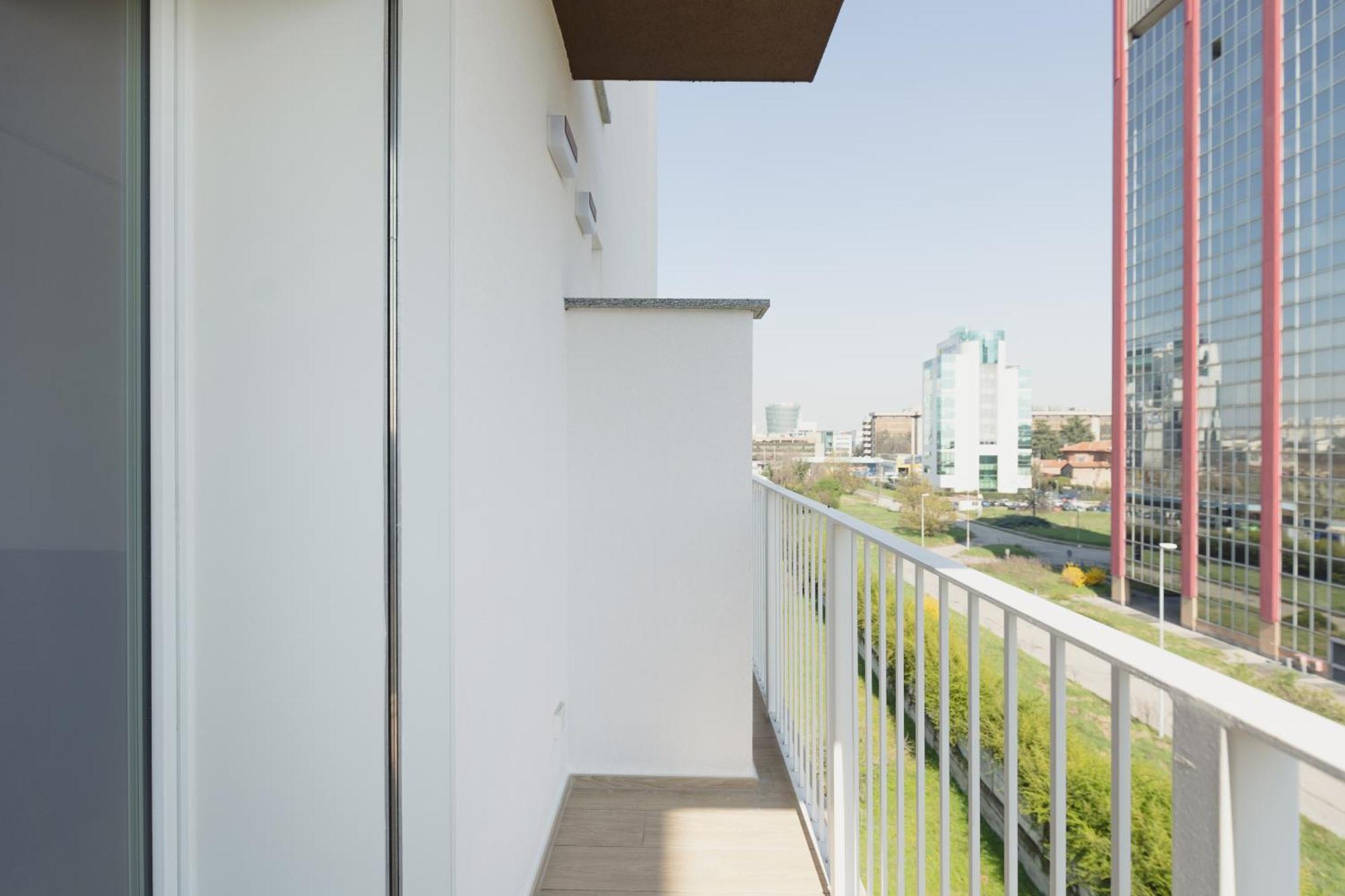 Gohost - Modern And Bright With Terrace And Balcony Apartment Mailand