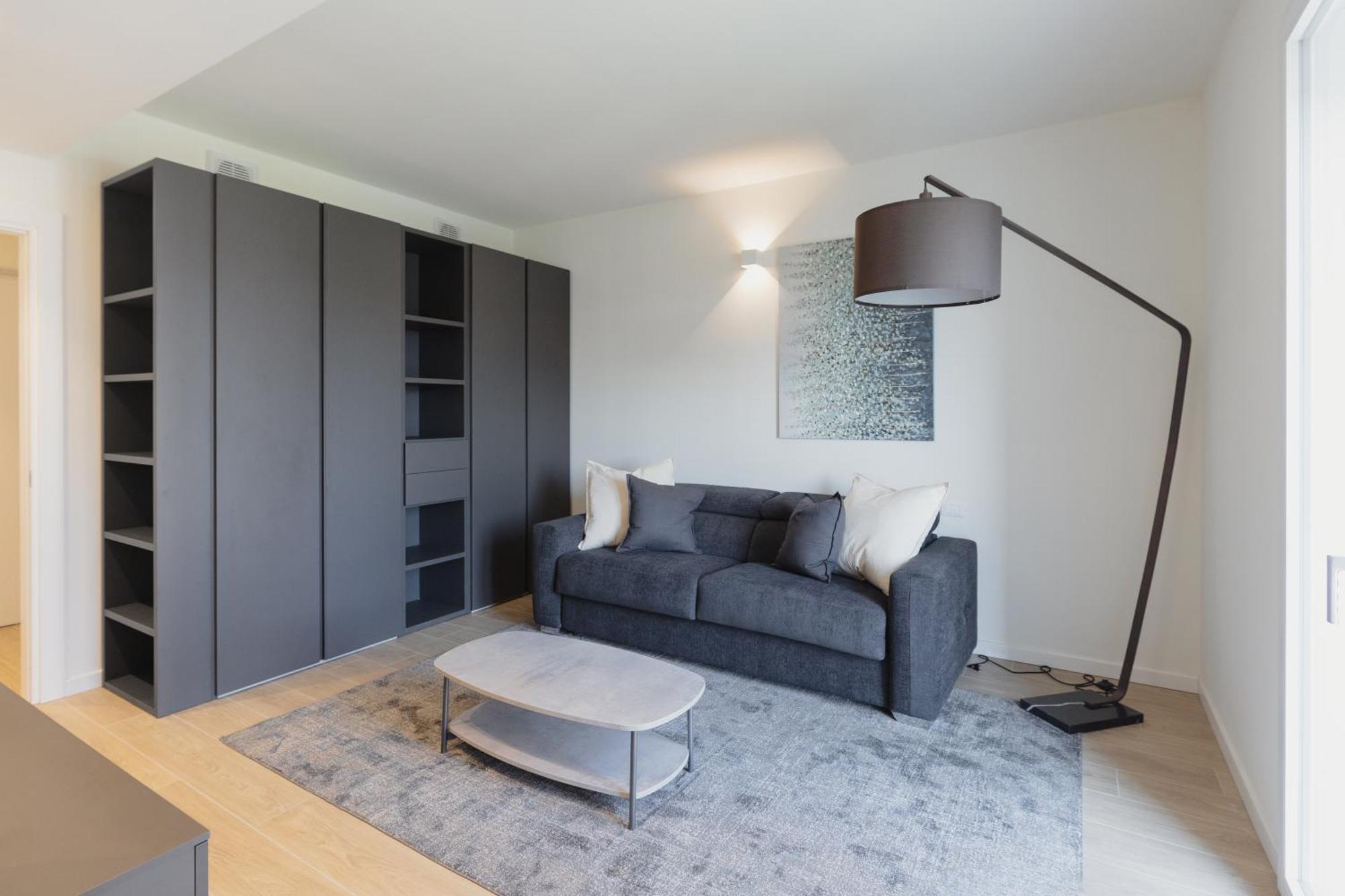 Apartment Gohost - Modern And Bright With Terrace And Balcony Mailand