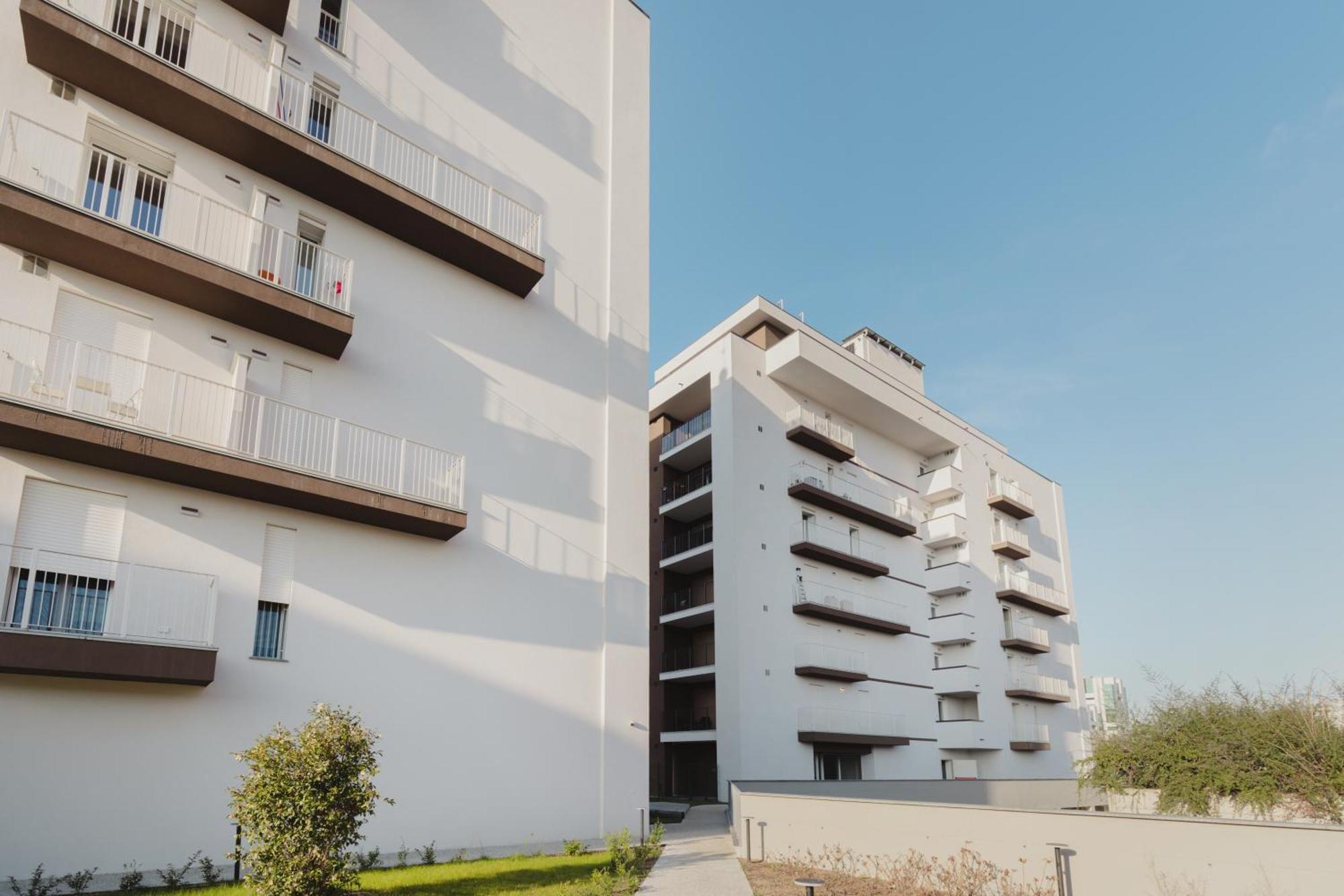 Gohost - Modern And Bright With Terrace And Balcony Appartamento