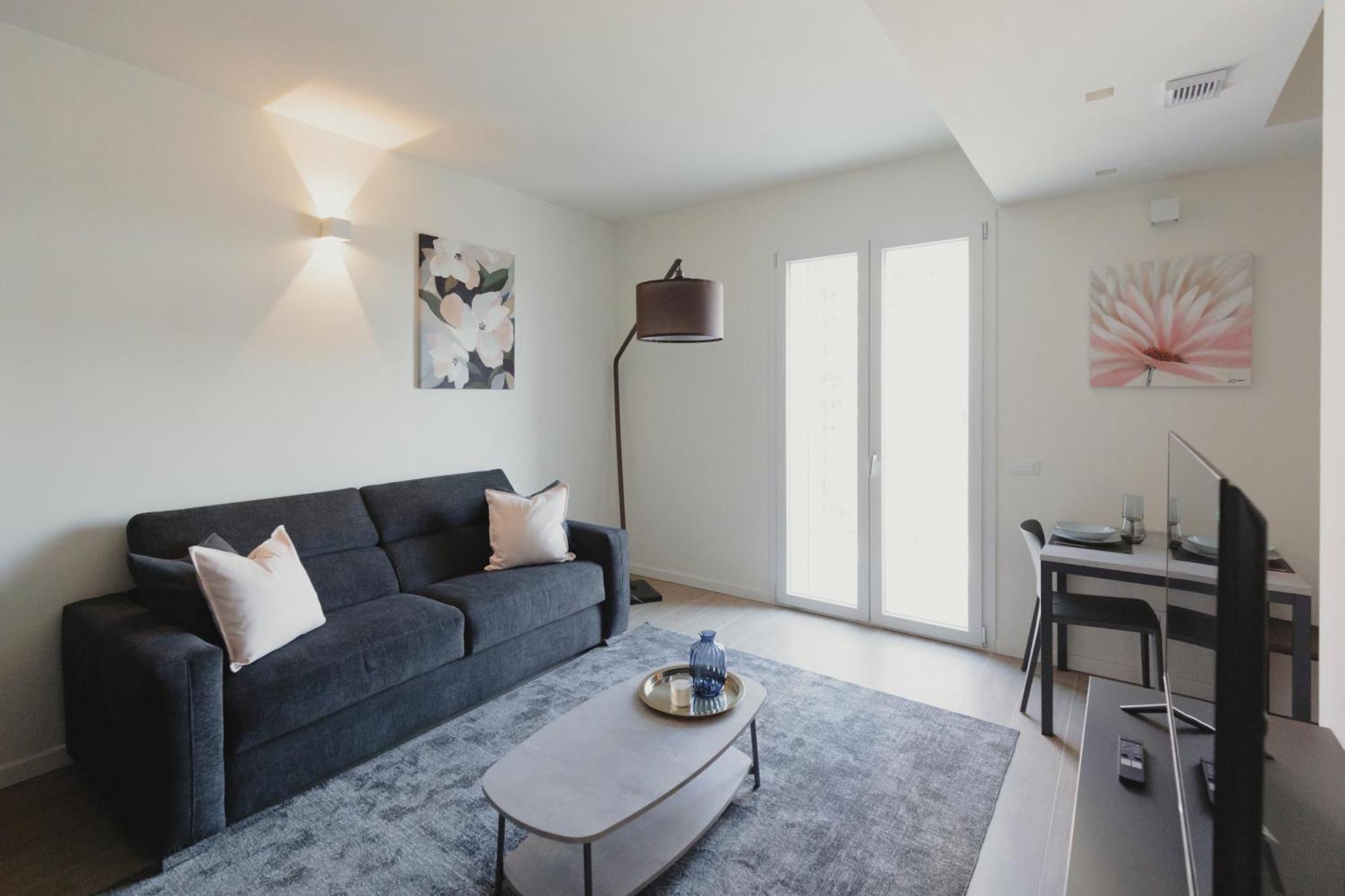 Gohost - Modern And Bright With Terrace And Balcony Appartamento *